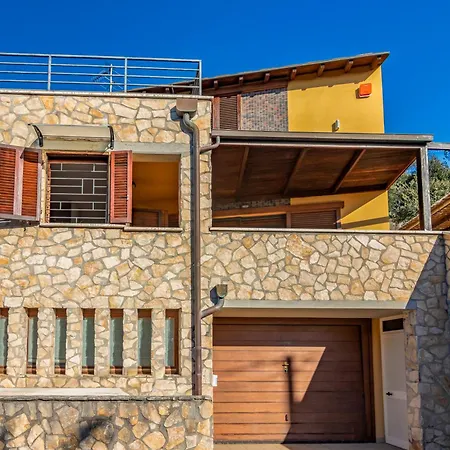Villa Mareli - Magnifica Con Piscina Livorno