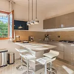 Mareli - Magnifica Con Piscina Villa Livorno