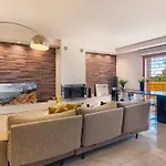 Mareli - Magnifica Con Piscina Livorno