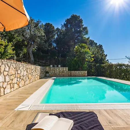 Villa Mareli - Magnifica Con Piscina