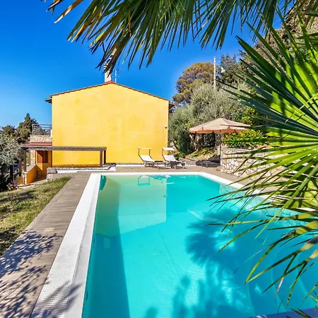 Mareli - Magnifica Con Piscina Livorno