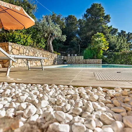 Villa Mareli - Magnifica Con Piscina Livorno